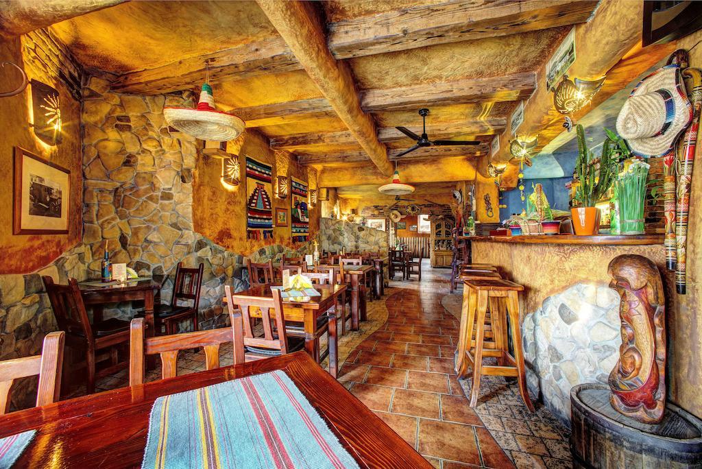 Xavito Bed & Breakfast Sanok Exterior photo