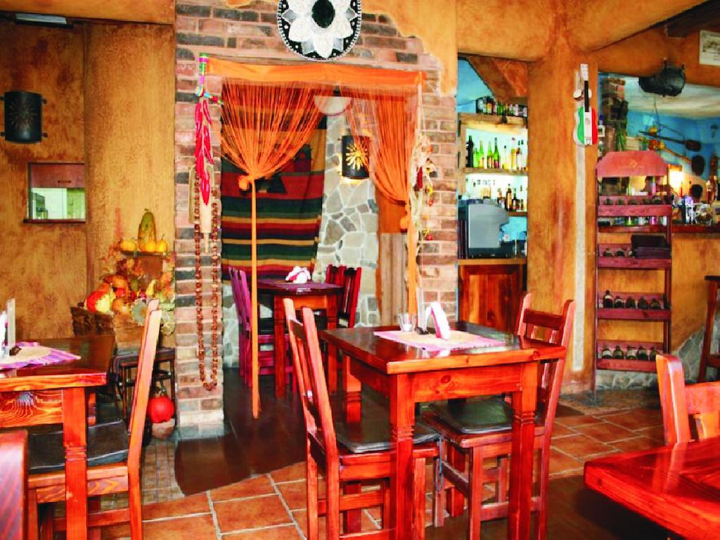 Xavito Bed & Breakfast Sanok Exterior photo
